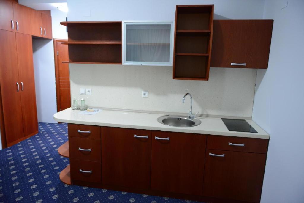 Hotel Salida Prilep Exteriör bild