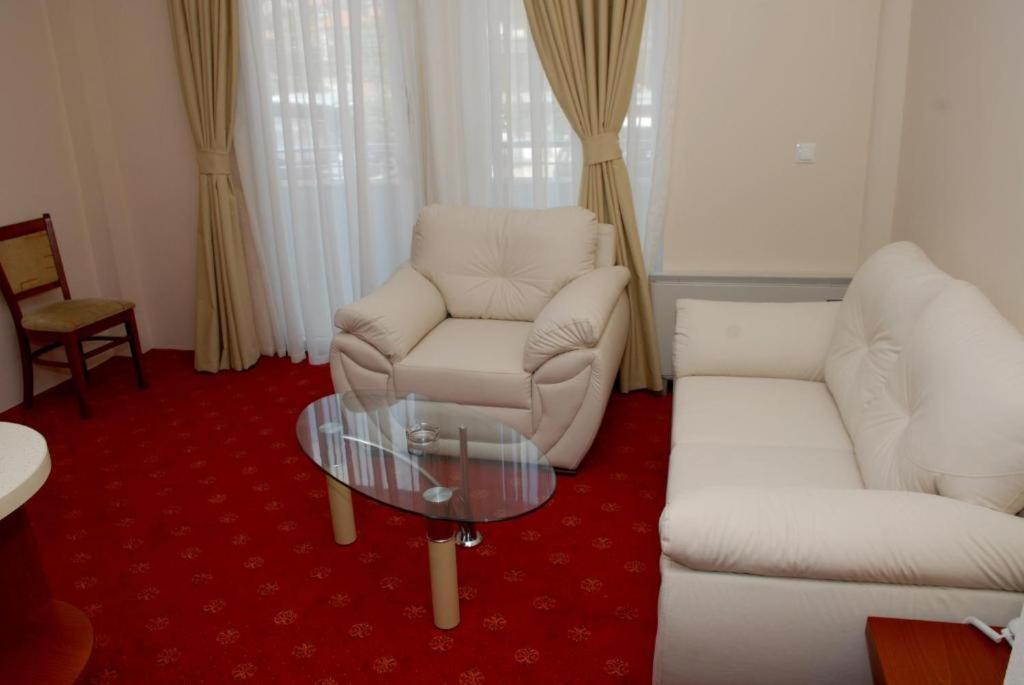Hotel Salida Prilep Exteriör bild